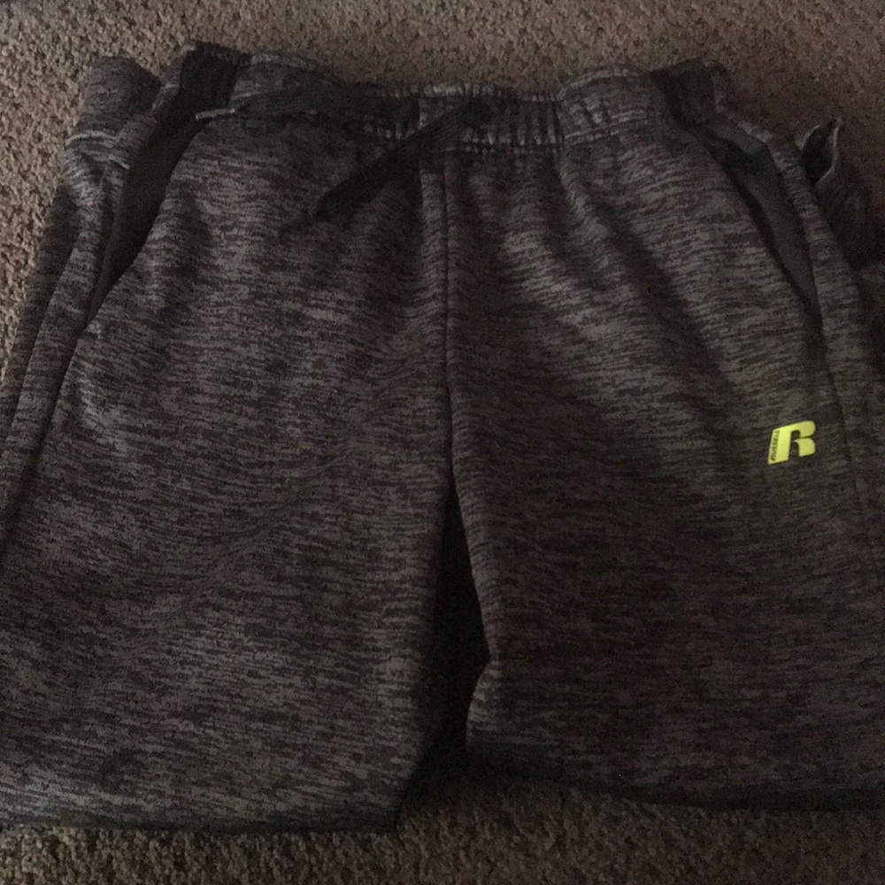 Russell flees jogger pants boys